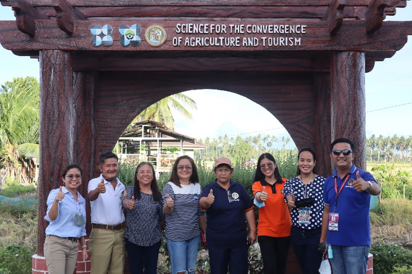 The DOST-PCAARRD Technology Transfer and Promotion Division led by Ms. Lucy A. Lastimosa, together with the University of Southeastern Philippines (USeP) led by Mr. Bryl I. Manigo, conducted monitoring and evaluation at Dimpas Greentigrated Agri-Tourism Farm in Davao Oriental on May 20, 2022.