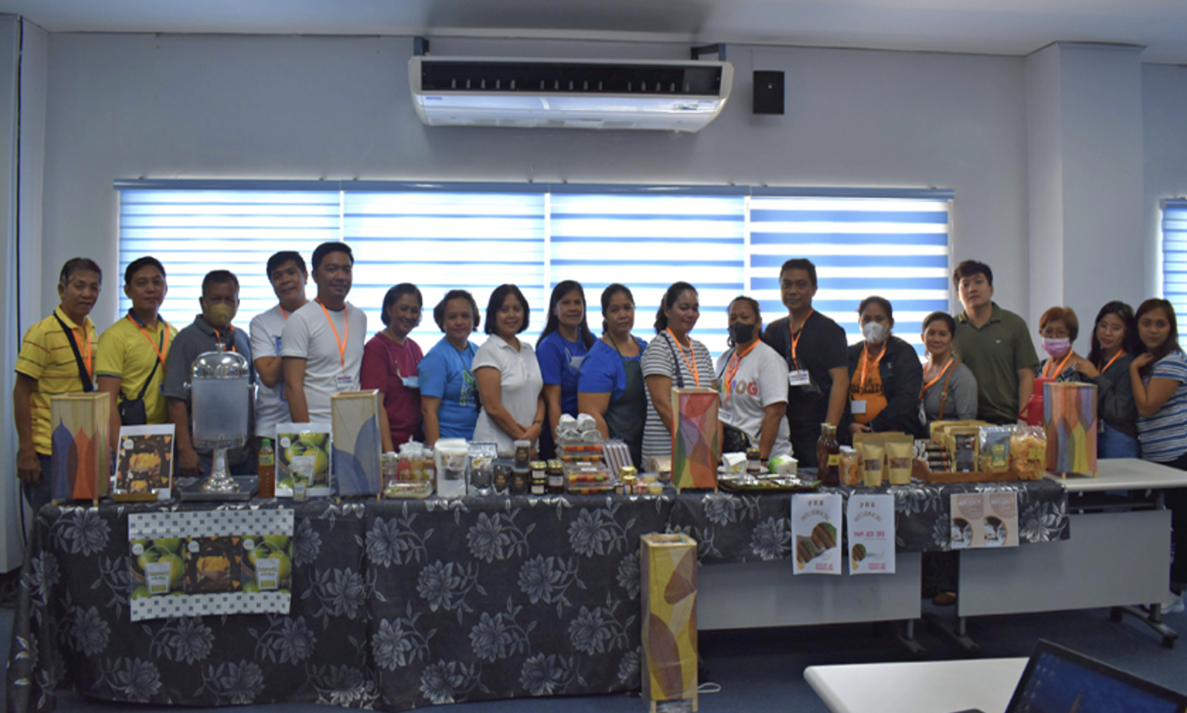 Training participants of Diskartepreneur during their mock bazaar (Image credit: Socio-Economics Research Division (SERD), DOST-PCAARRD)