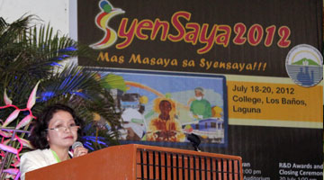 DOST Assistant Secretary for Technology Transfer Ma. Lourdes P. Orijola represents DOST Secretary Mario G. Montejo at the 2012 LBSCFI-NSTW opening ceremonies held on July 18 at the Baker Hall in UPLB. (Photo by Leah Lyn Domingo, SEARCA) DOST Assistant Secretary for Technology Transfer Ma. Lourdes P. Orijola represents DOST Secretary Mario G. Montejo at the 2012 LBSCFI-NSTW opening ceremonies held on July 18 at the Baker Hall in UPLB. (Photo by Leah Lyn Domingo, SEARCA)